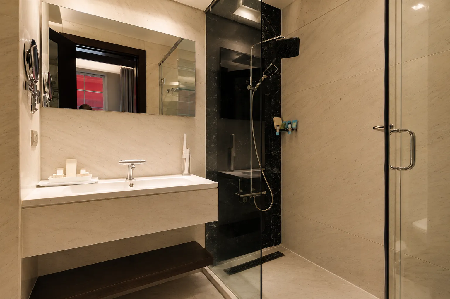 Executive Suite - 2